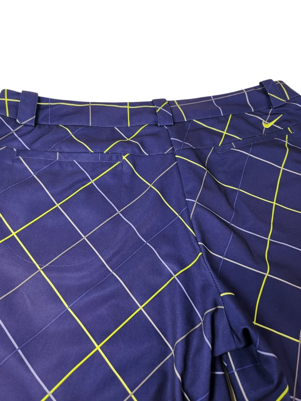 Nike Golf Shorts Women’s 10 Med Dri Fit Mid Rise Bermuda Golf Short Purple Plaid